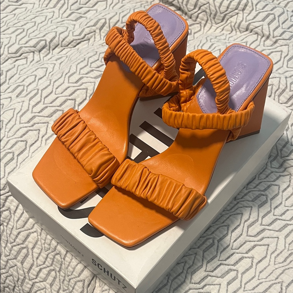 SCHUTZ LIRAH sandals 8.5 tangerine